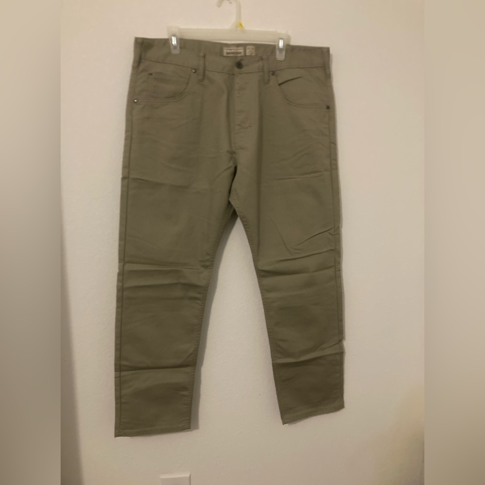 Patagonia Men's Khaki Slim Jeans. Size 38 x 30. Tan Color.